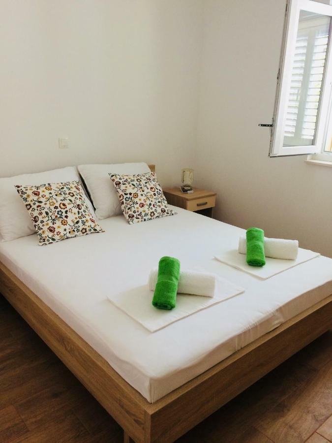 Apartmani Kronjac Милна Екстериор снимка