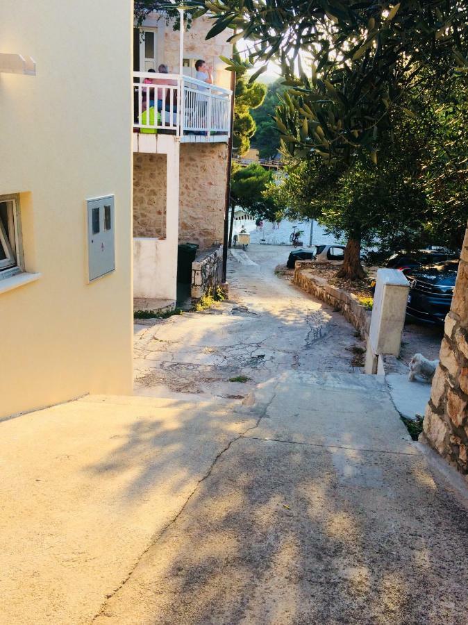 Apartmani Kronjac Милна Екстериор снимка