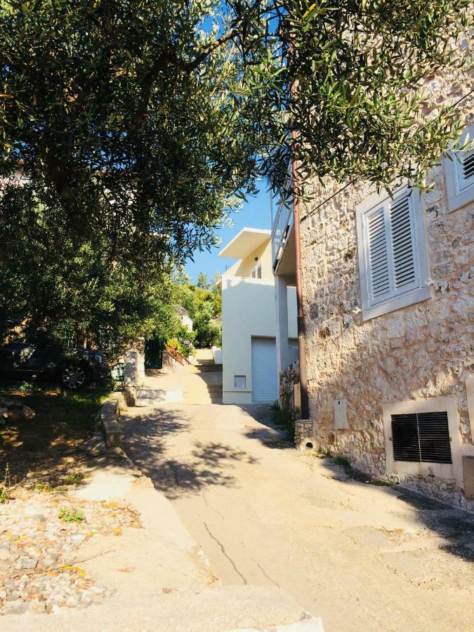 Apartmani Kronjac Милна Екстериор снимка